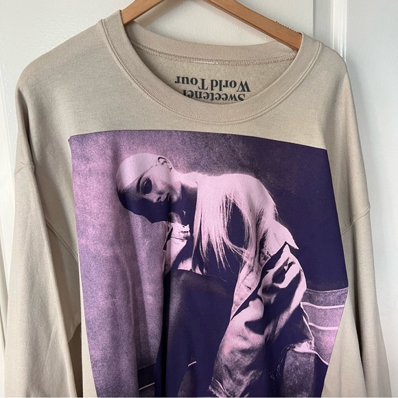 Ariana Grande Pullover - Picture 2 of 4